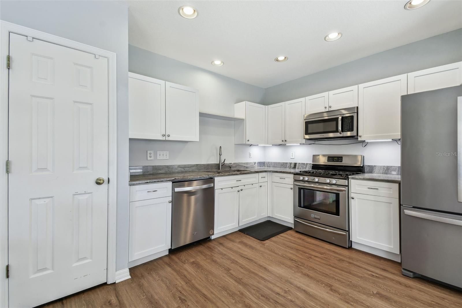 24231 SATINWOOD CT, LUTZ, FL — photo 24