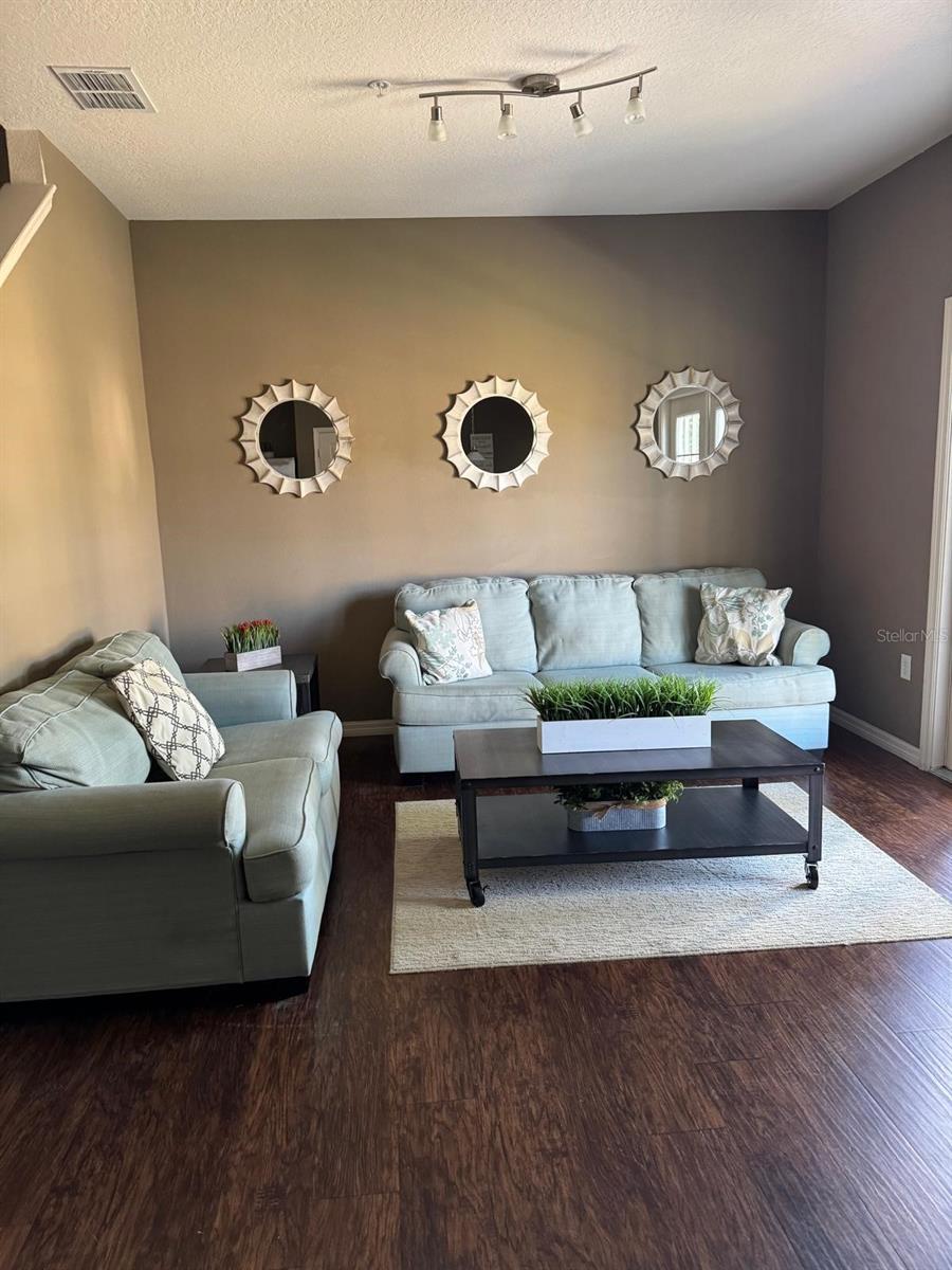 8981 SHINE DR, KISSIMMEE, FL — photo 2