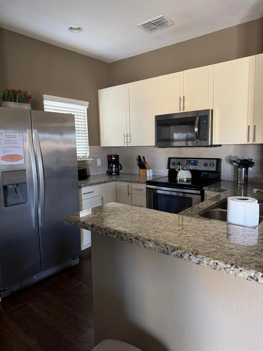 8981 SHINE DR, KISSIMMEE, FL — photo 4