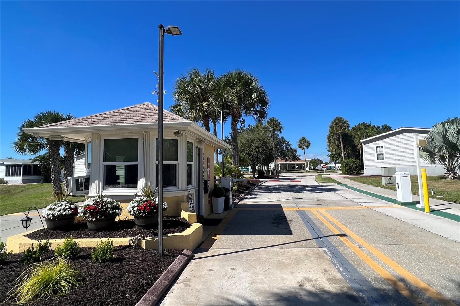 153 EGRET CIR, ELLENTON, FL — photo 43
