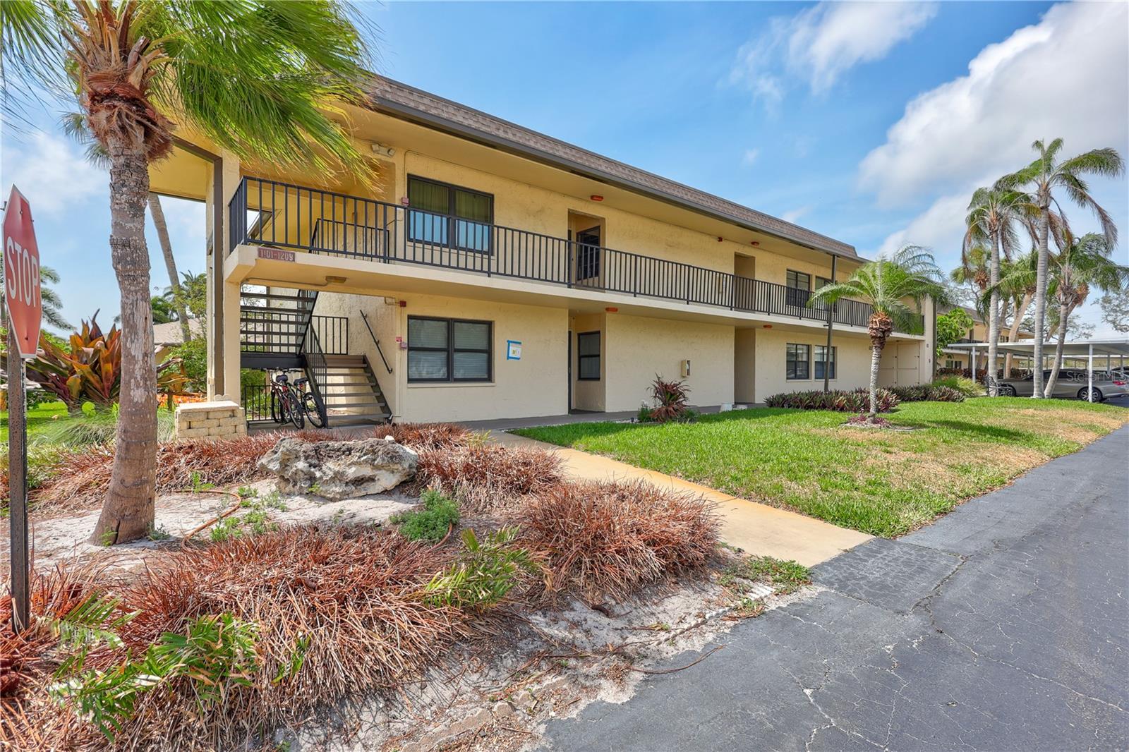12300 VONN RD #1102, LARGO, FL