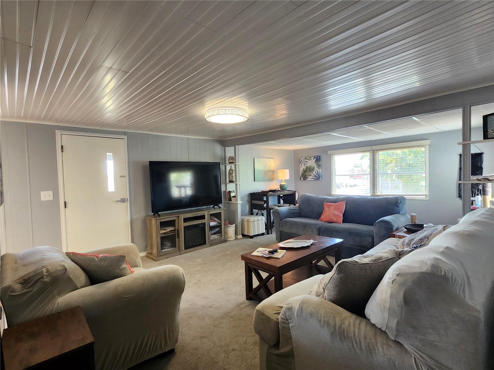 1252 KINGFISHER DR, ENGLEWOOD, FL — photo 14