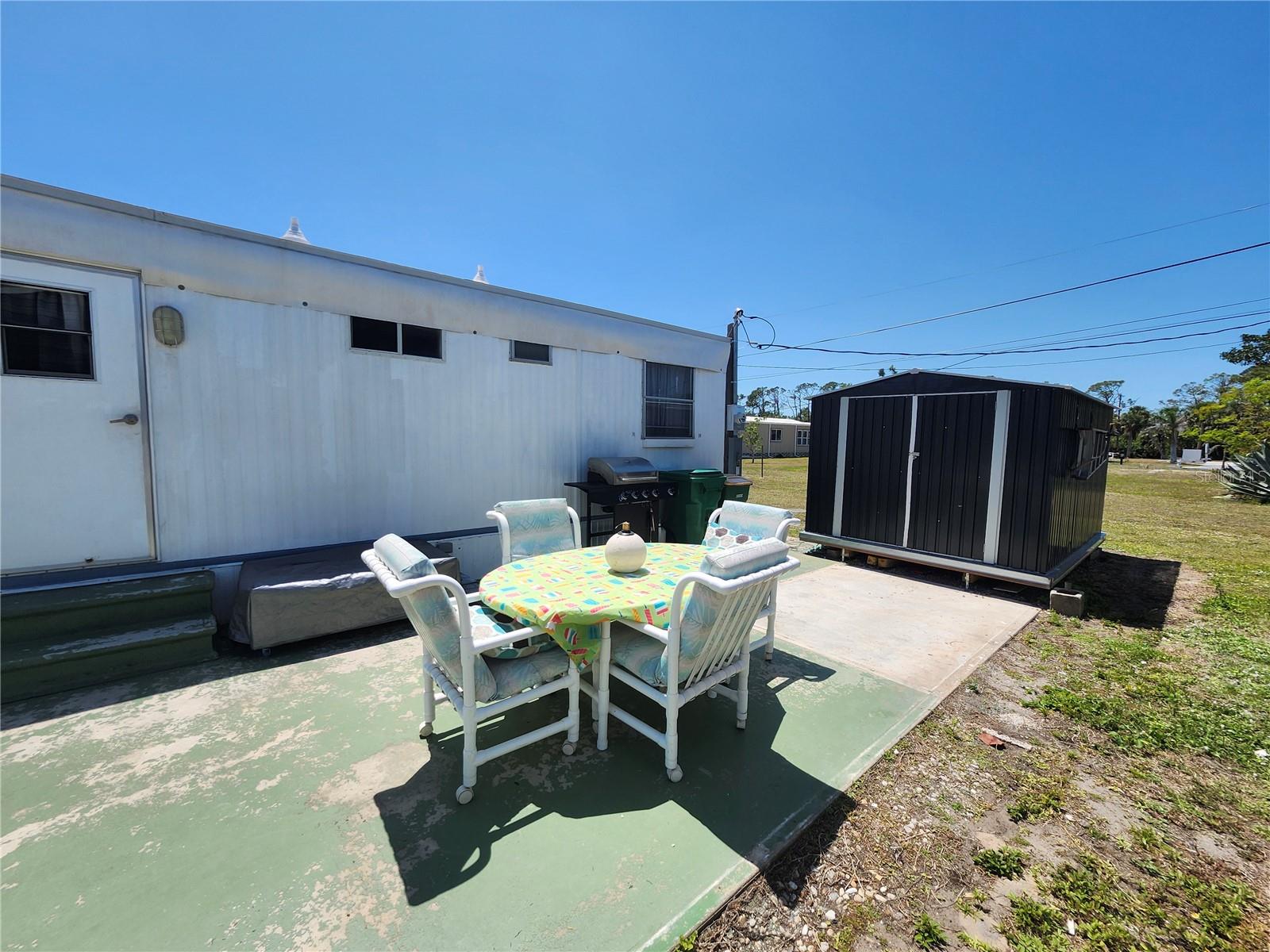 1252 KINGFISHER DR, ENGLEWOOD, FL — photo 22