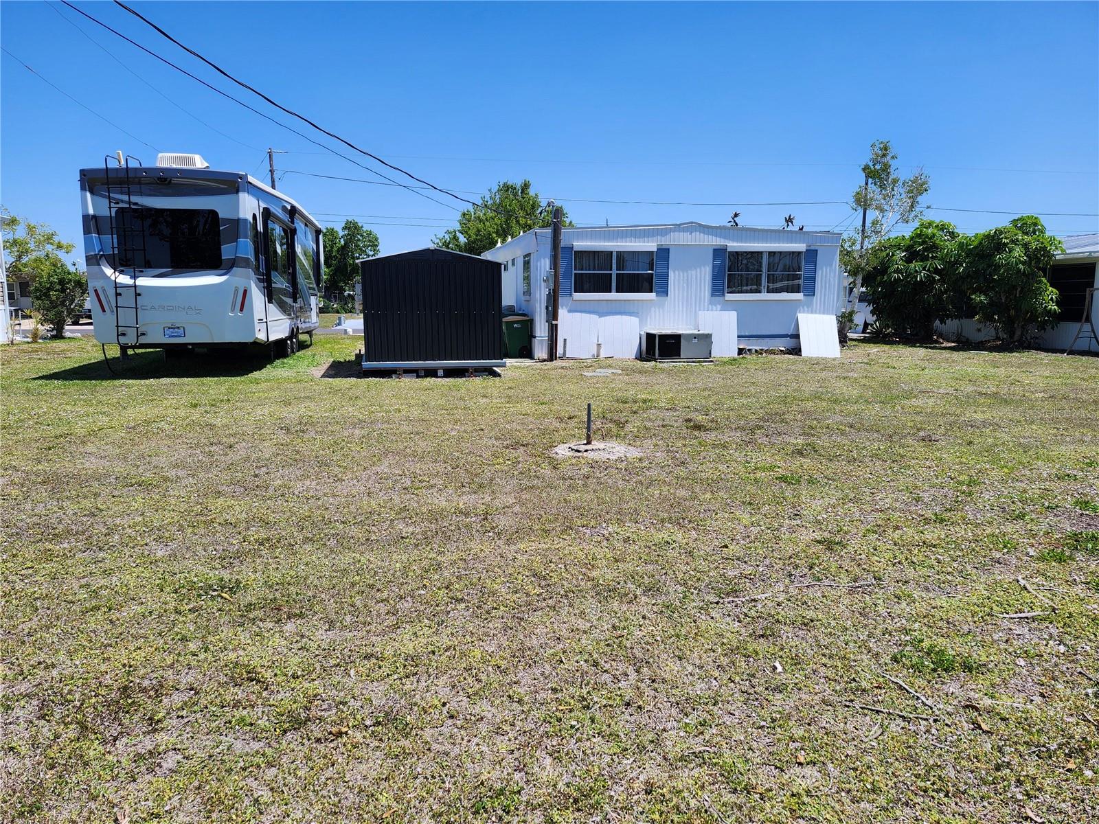 1252 KINGFISHER DR, ENGLEWOOD, FL — photo 26