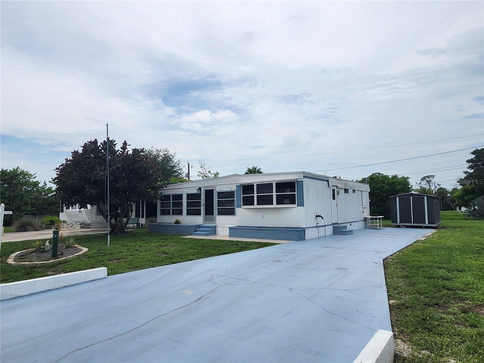 1252 KINGFISHER DR, ENGLEWOOD, FL — photo 5