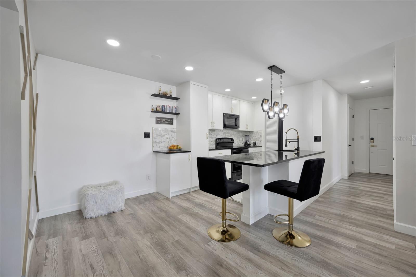 6142 WESTGATE DR #204, ORLANDO, FL — photo 4