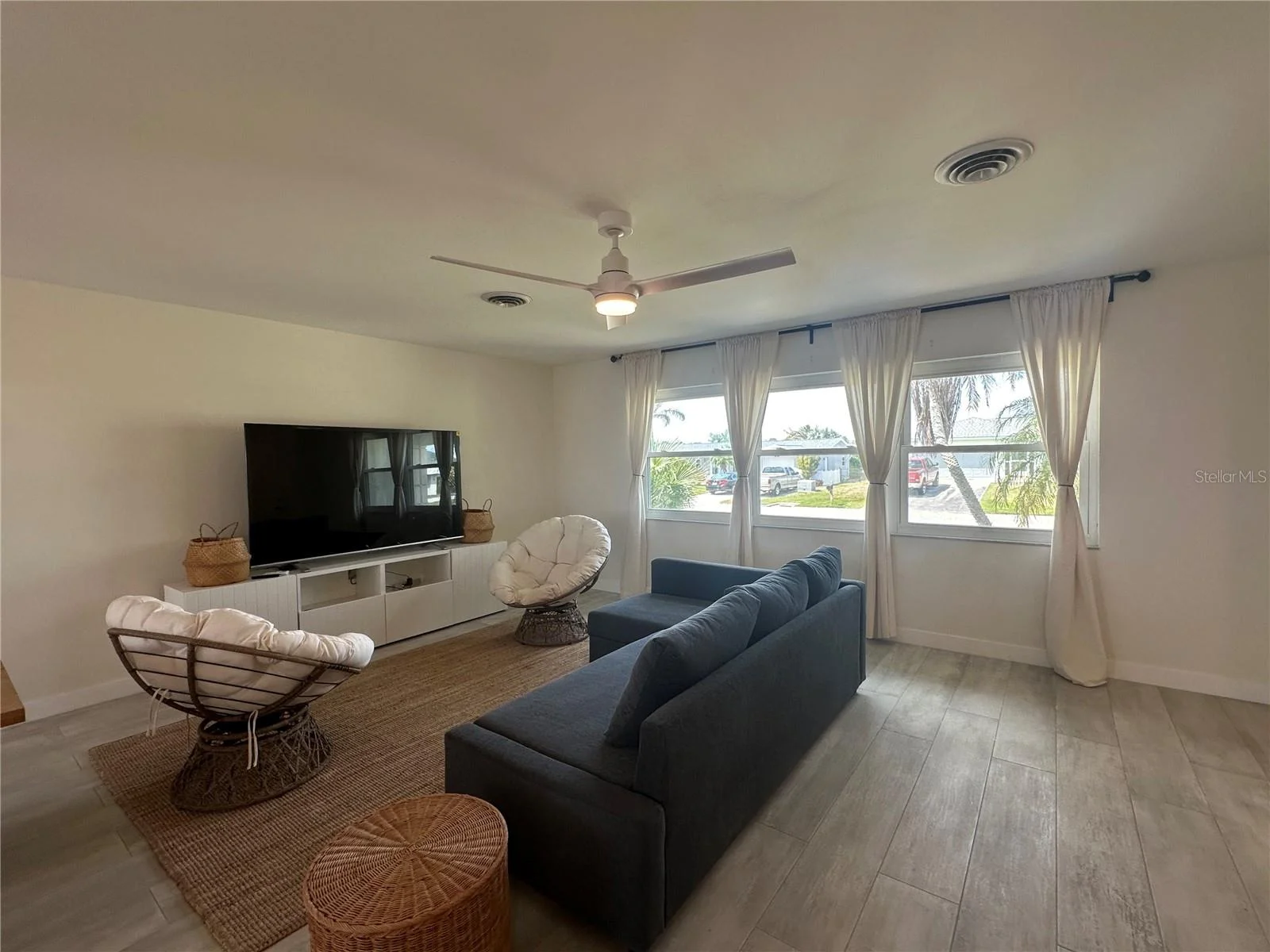 65 OAKLAND HILLS PL, ROTONDA WEST, FL — photo 9