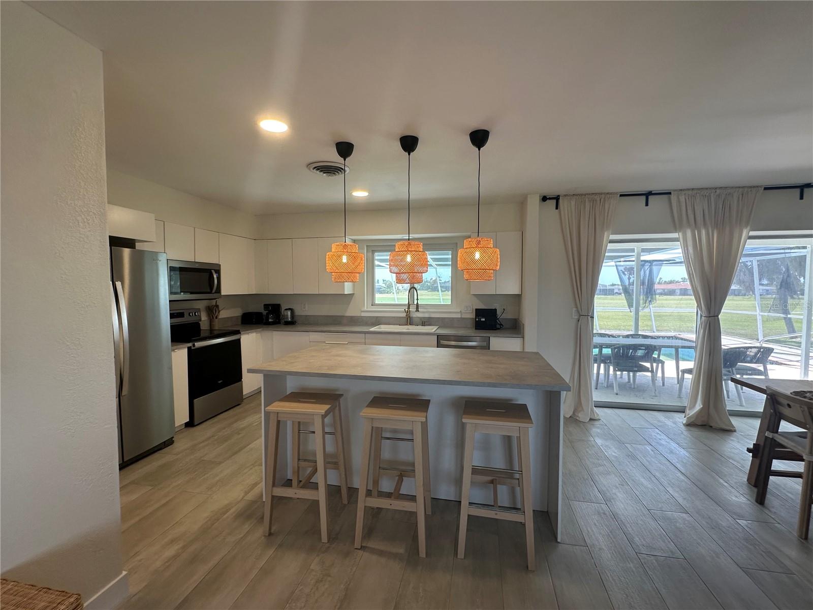 65 OAKLAND HILLS PL, ROTONDA WEST, FL — photo 12