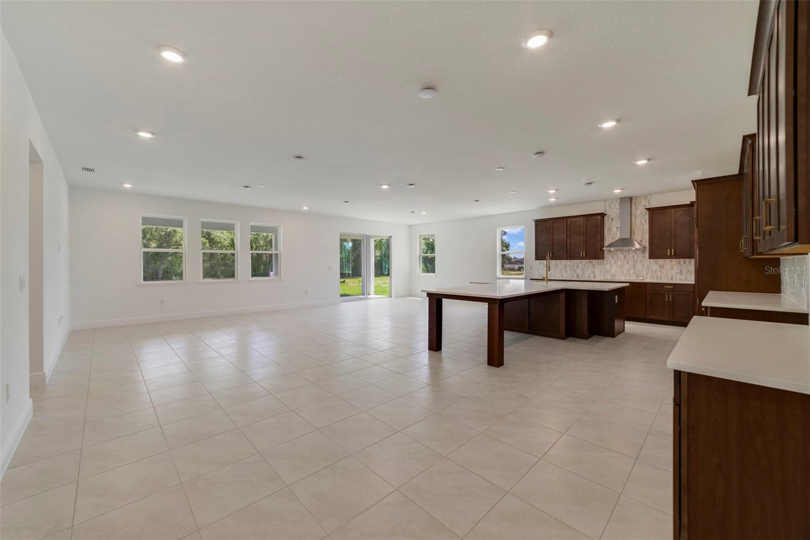 3057 WATER CLOVER CT, APOPKA, FL — photo 2