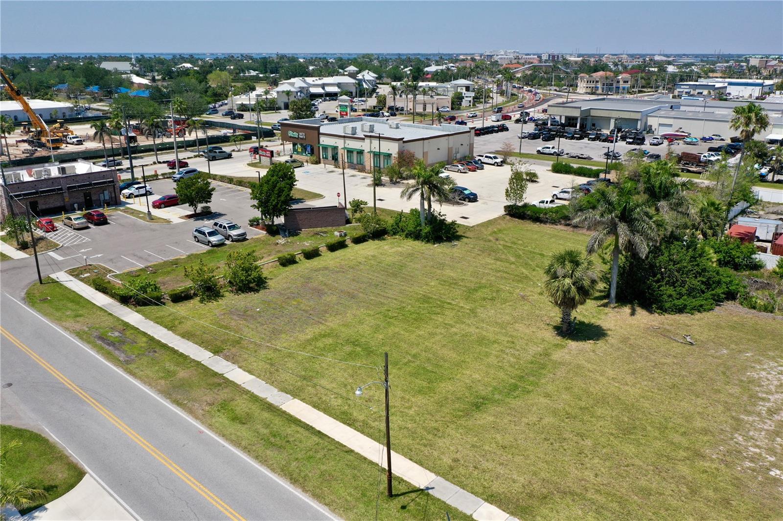 122 E MCKENZIE ST, PUNTA GORDA, FL — photo 7