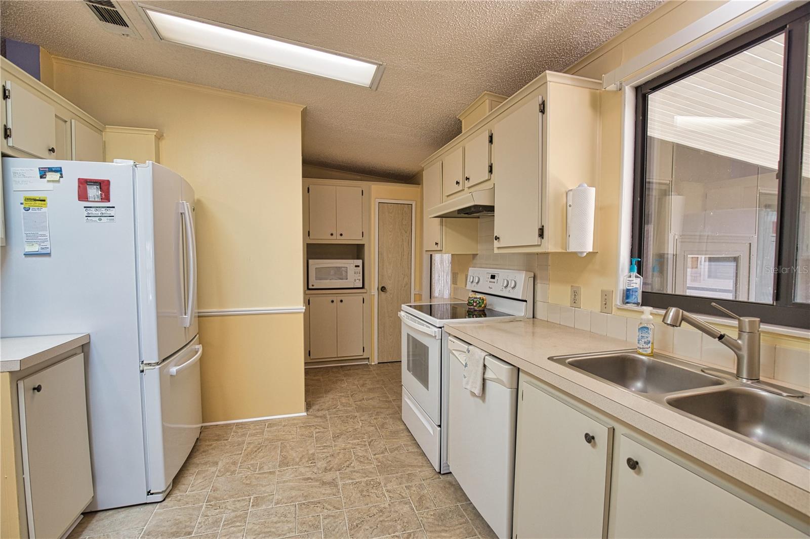 407 MADONNA, NORTH PORT, FL — photo 12