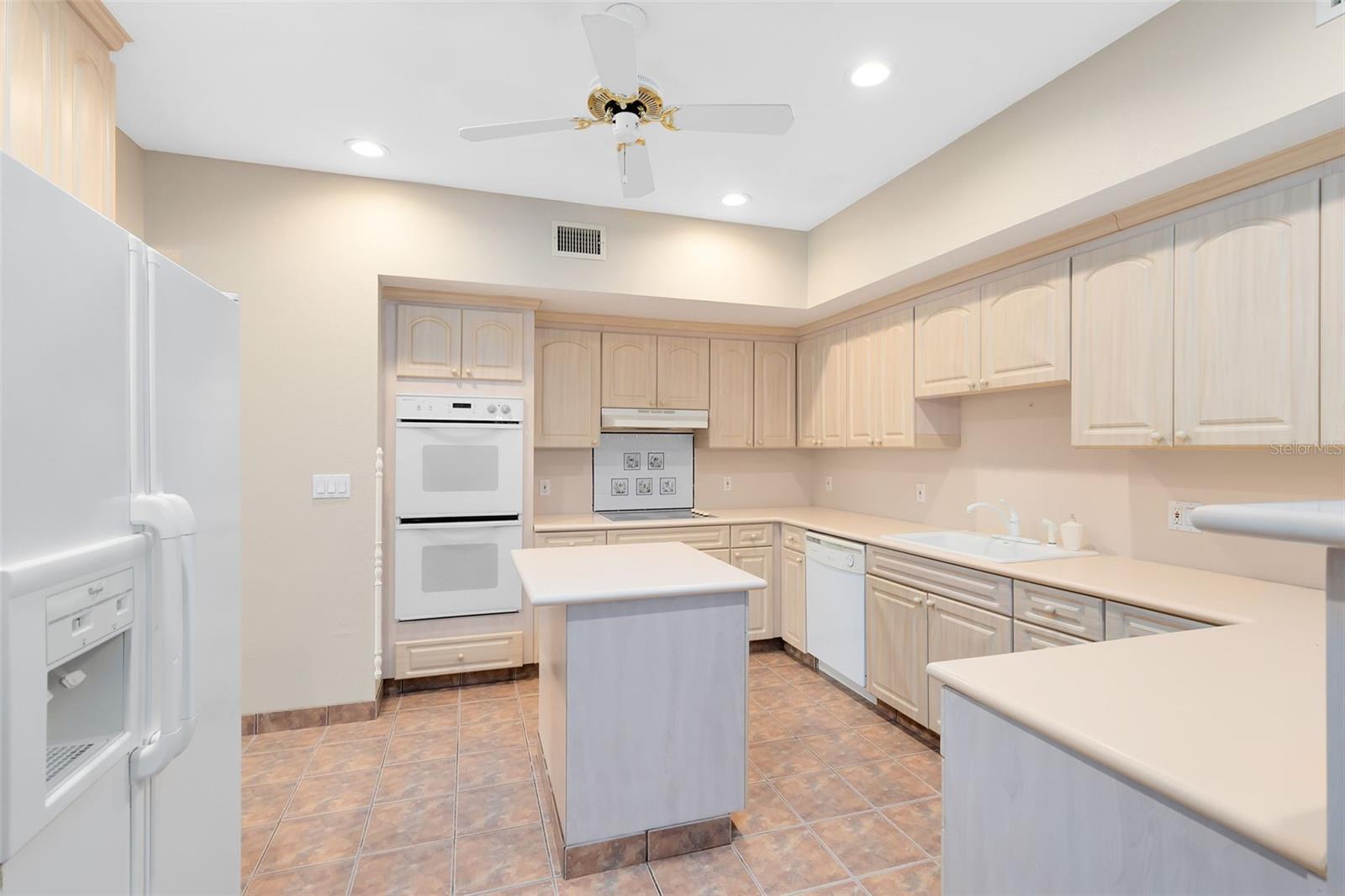 910 CYPRESS AVE, ST CLOUD, FL — photo 12