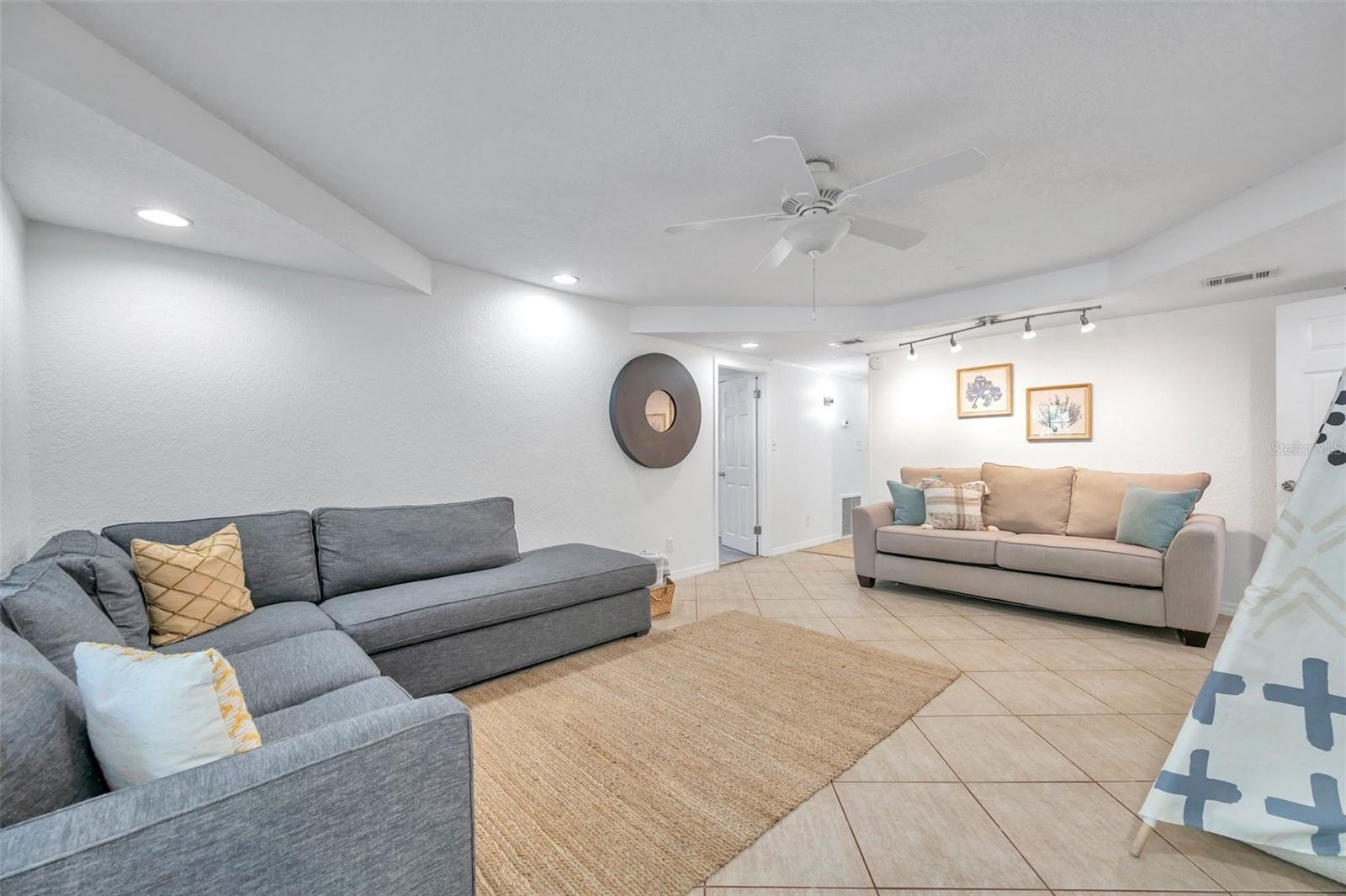 1261 12TH CT SW, LARGO, FL — photo 40