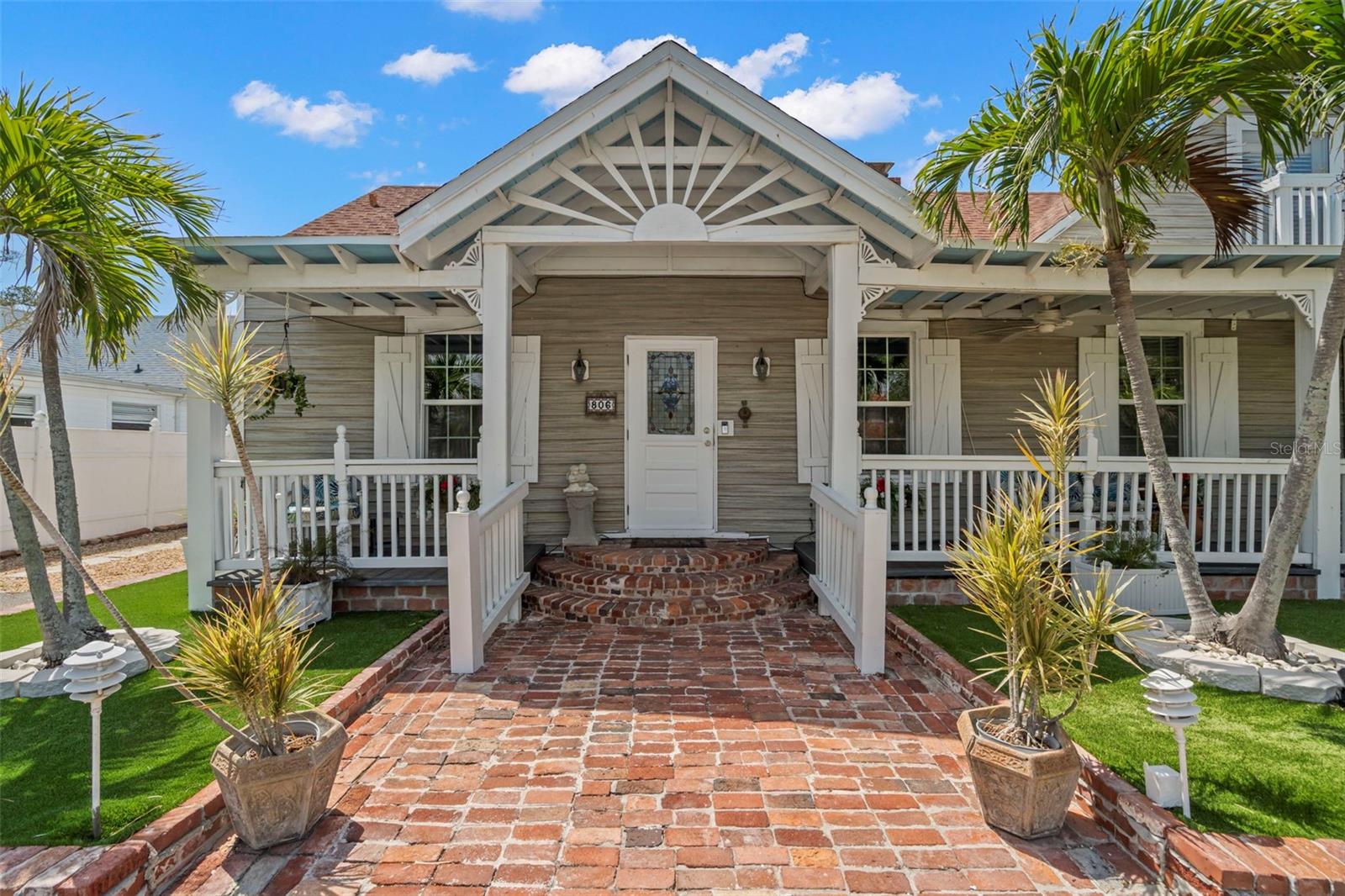806 NARCISSUS AVE, CLEARWATER BEACH, FL