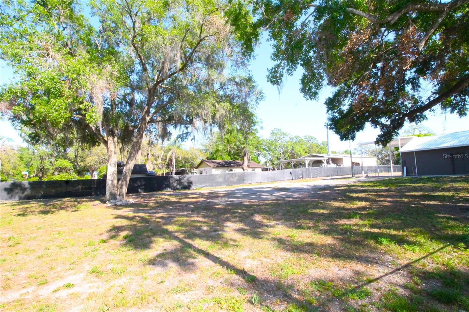 114 W MYERS BLVD, MASCOTTE, FL — photo 19