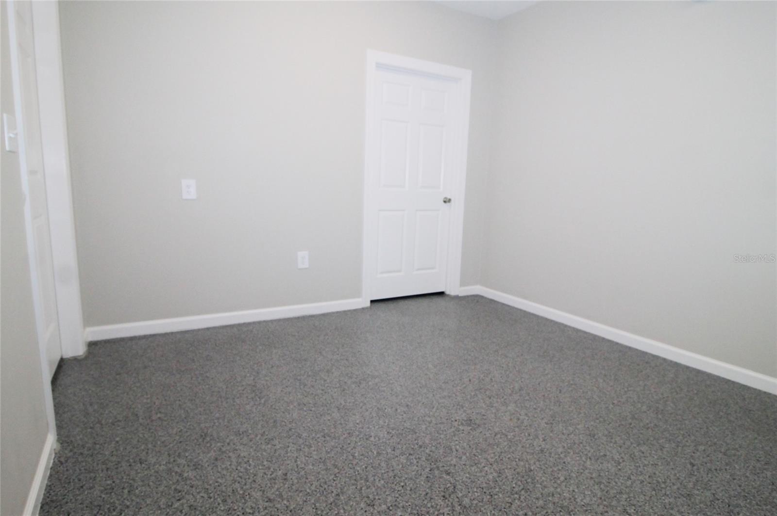 114 W MYERS BLVD, MASCOTTE, FL — photo 34