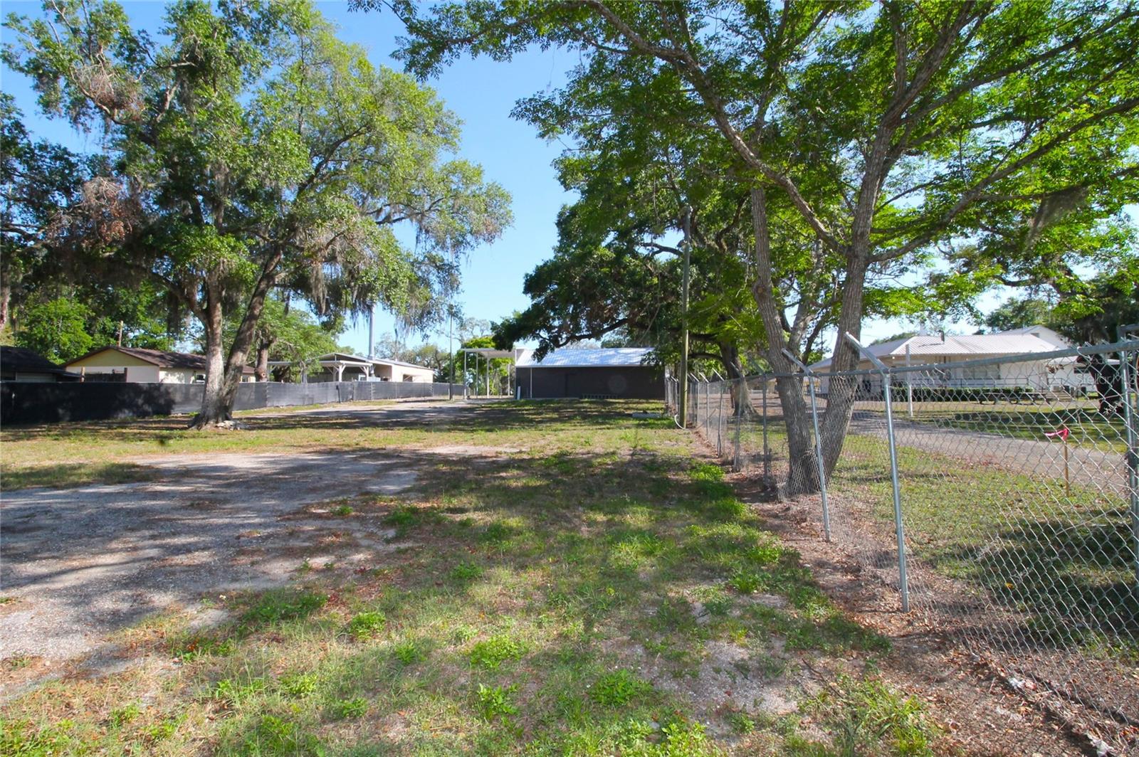 114 W MYERS BLVD, MASCOTTE, FL — photo 13