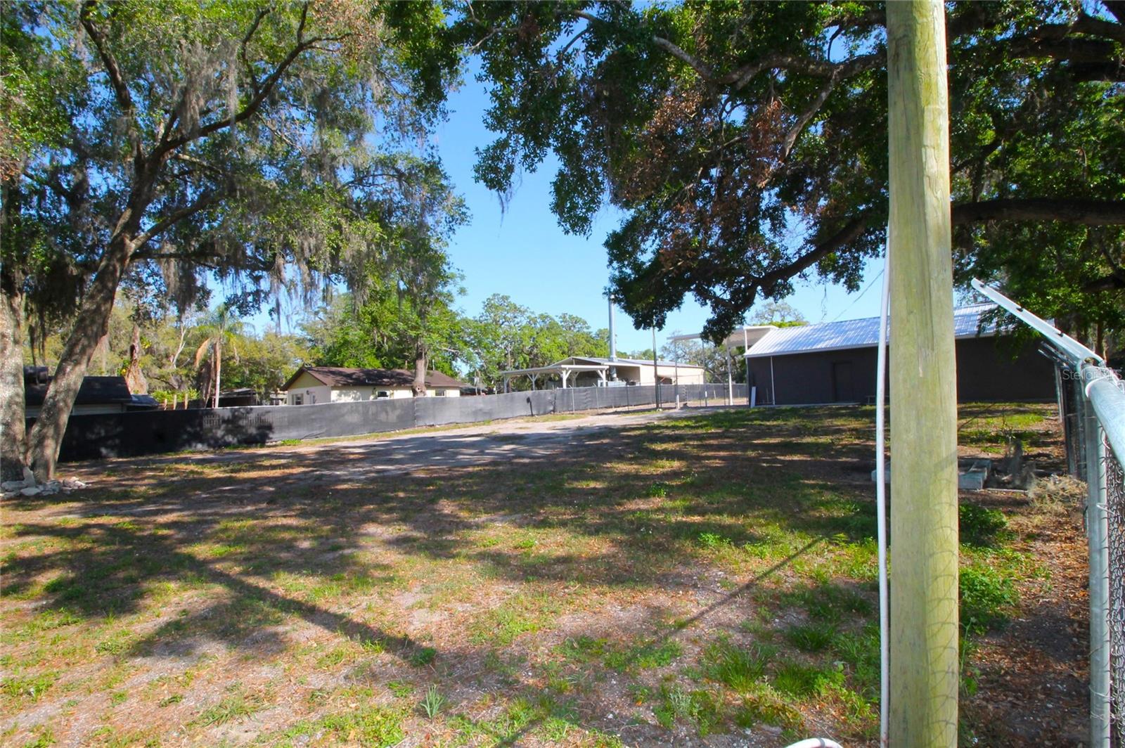 114 W MYERS BLVD, MASCOTTE, FL — photo 16