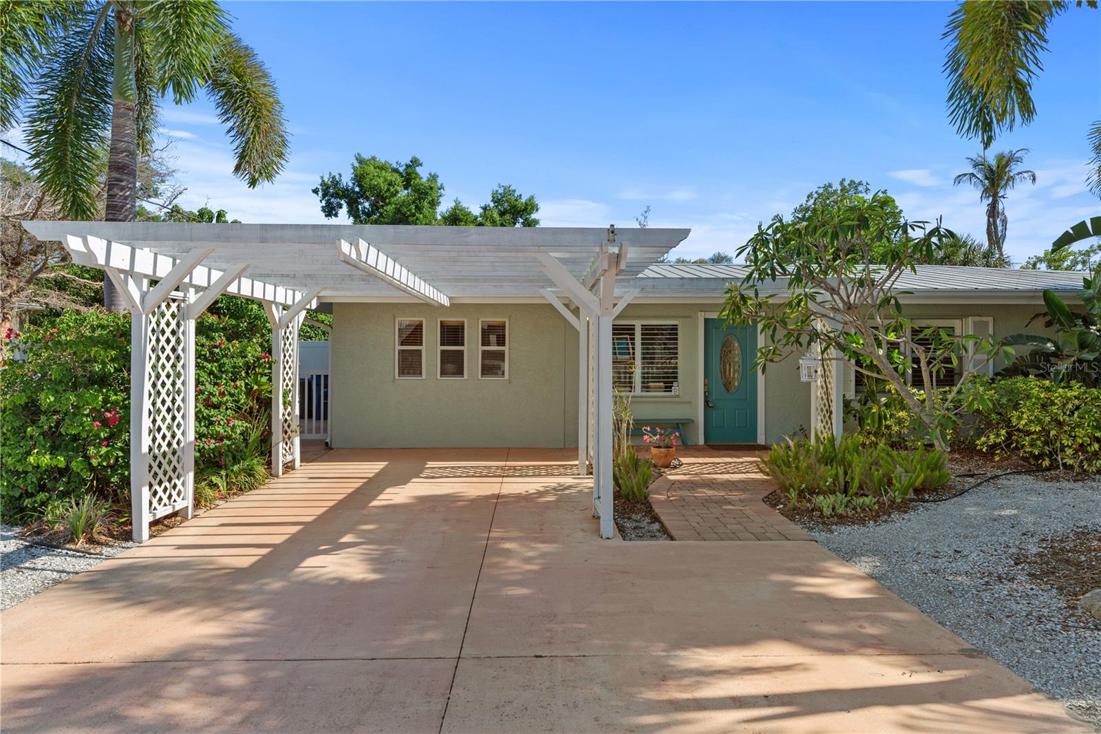 7860 HOLIDAY DR, SARASOTA, FL — photo 2