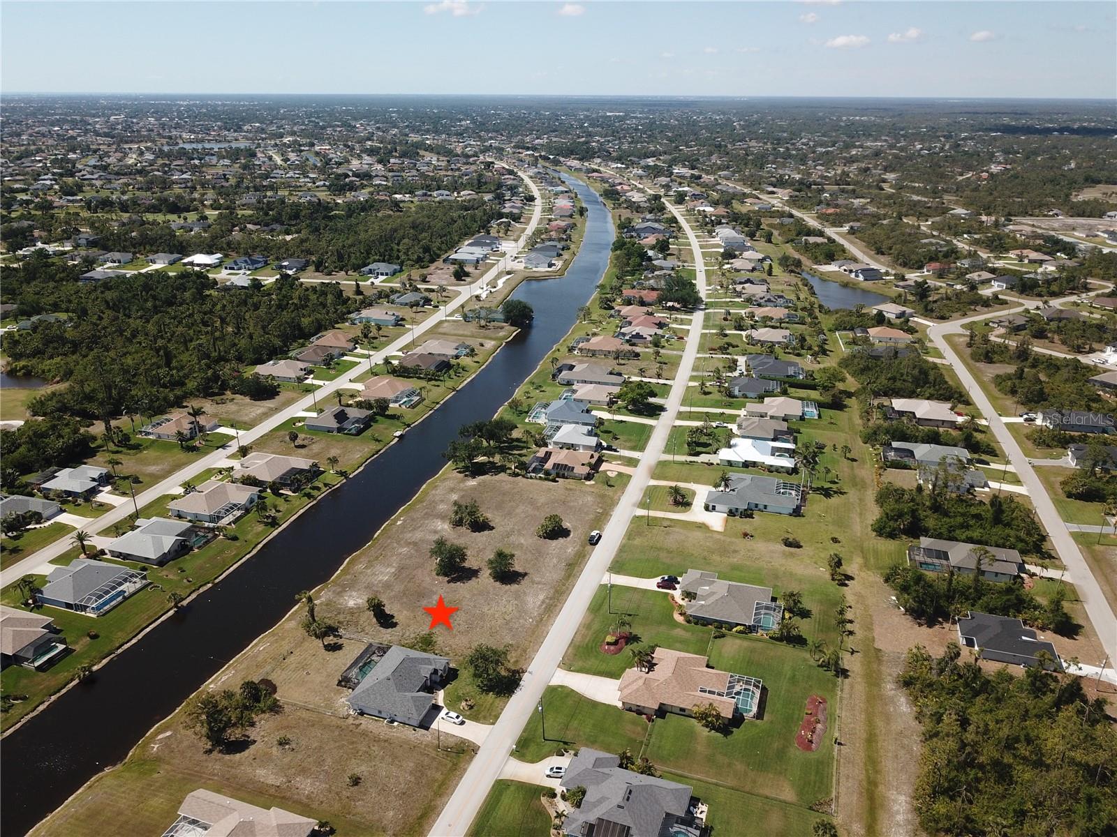 828 BOUNDARY BLVD, ROTONDA WEST, FL — photo 3