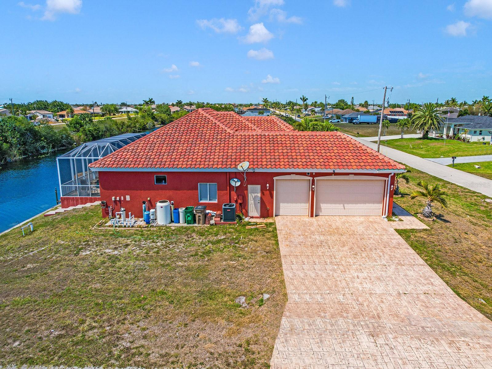 1112 NW 9TH AVE, CAPE CORAL, FL — photo 2