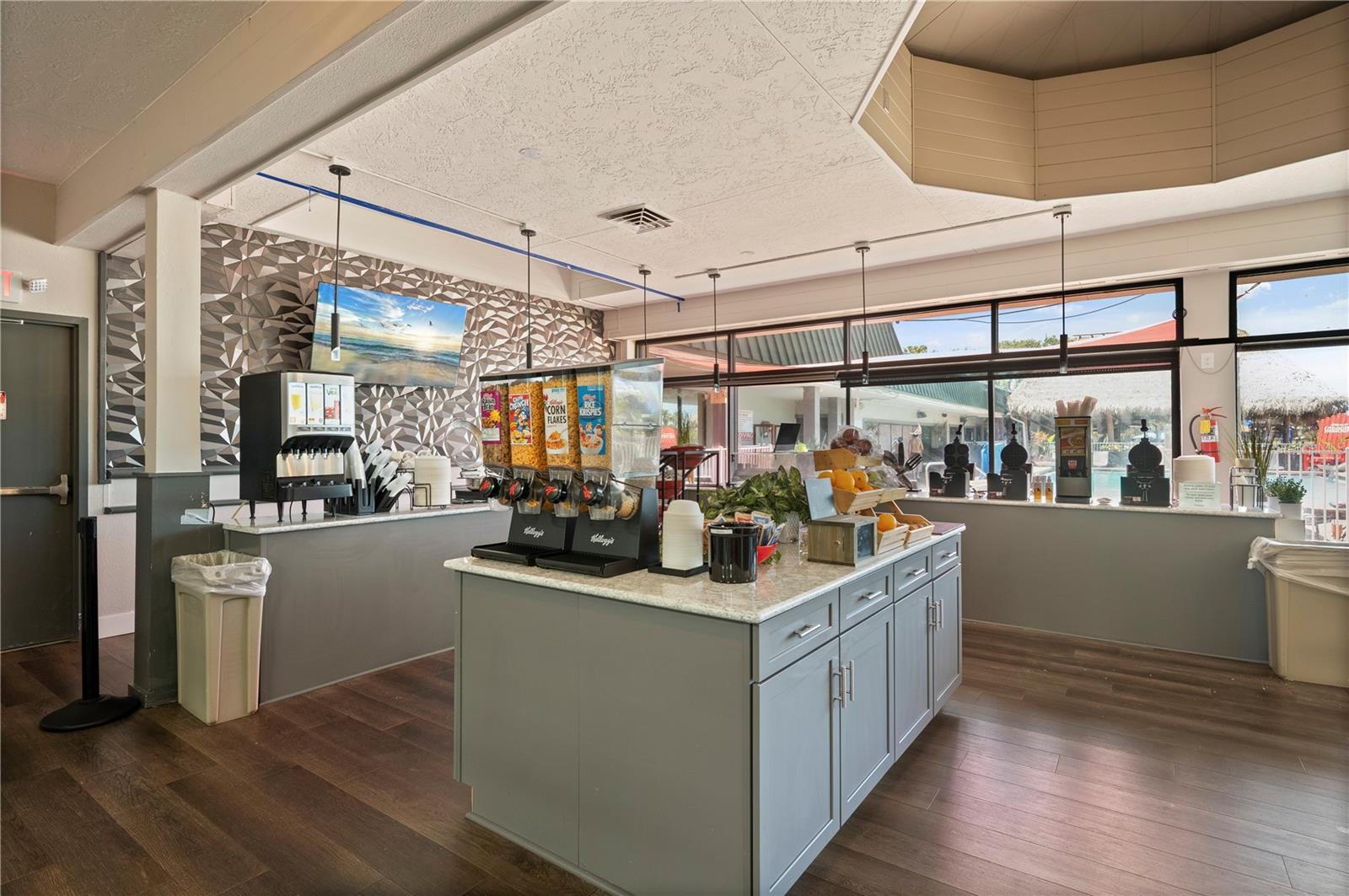 7150 N TAMIAMI TRL #S-600, SARASOTA, FL — photo 14