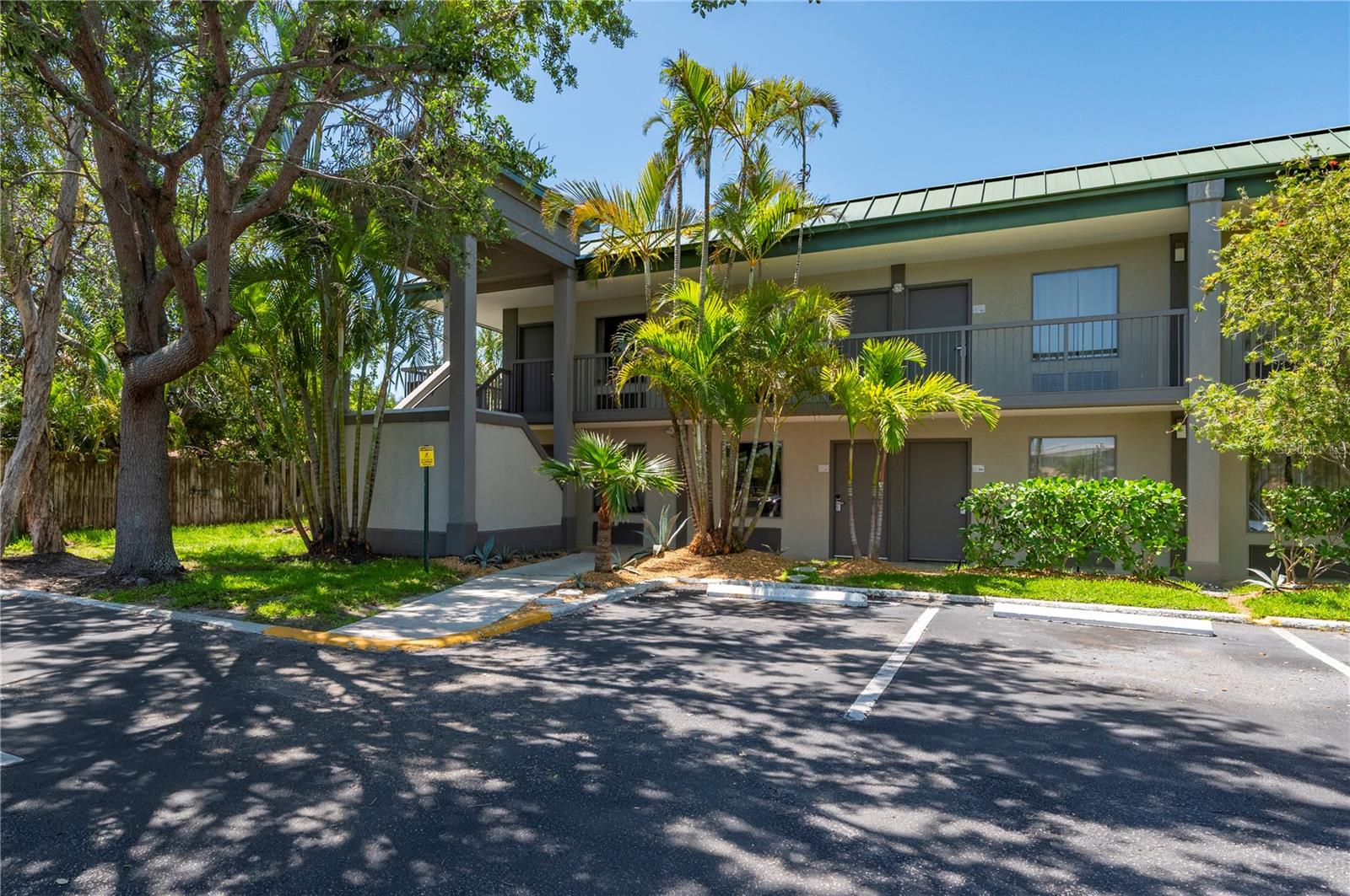 7150 N TAMIAMI TRL #S-600, SARASOTA, FL — photo 7