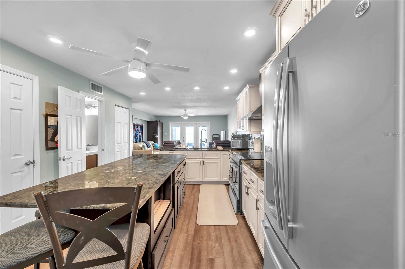 4768 COQUINA KEY DR SE, ST PETERSBURG, FL — photo 13