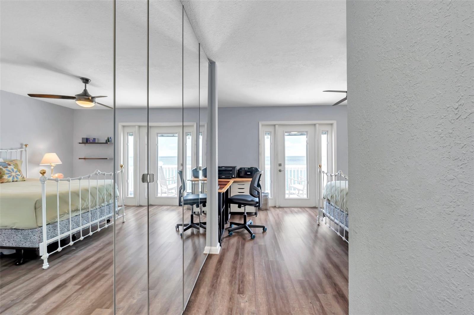 4768 COQUINA KEY DR SE, ST PETERSBURG, FL — photo 36