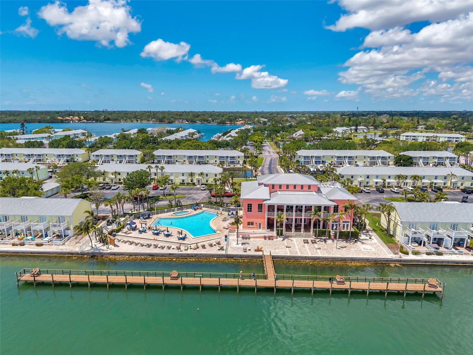4768 COQUINA KEY DR SE, ST PETERSBURG, FL — photo 95