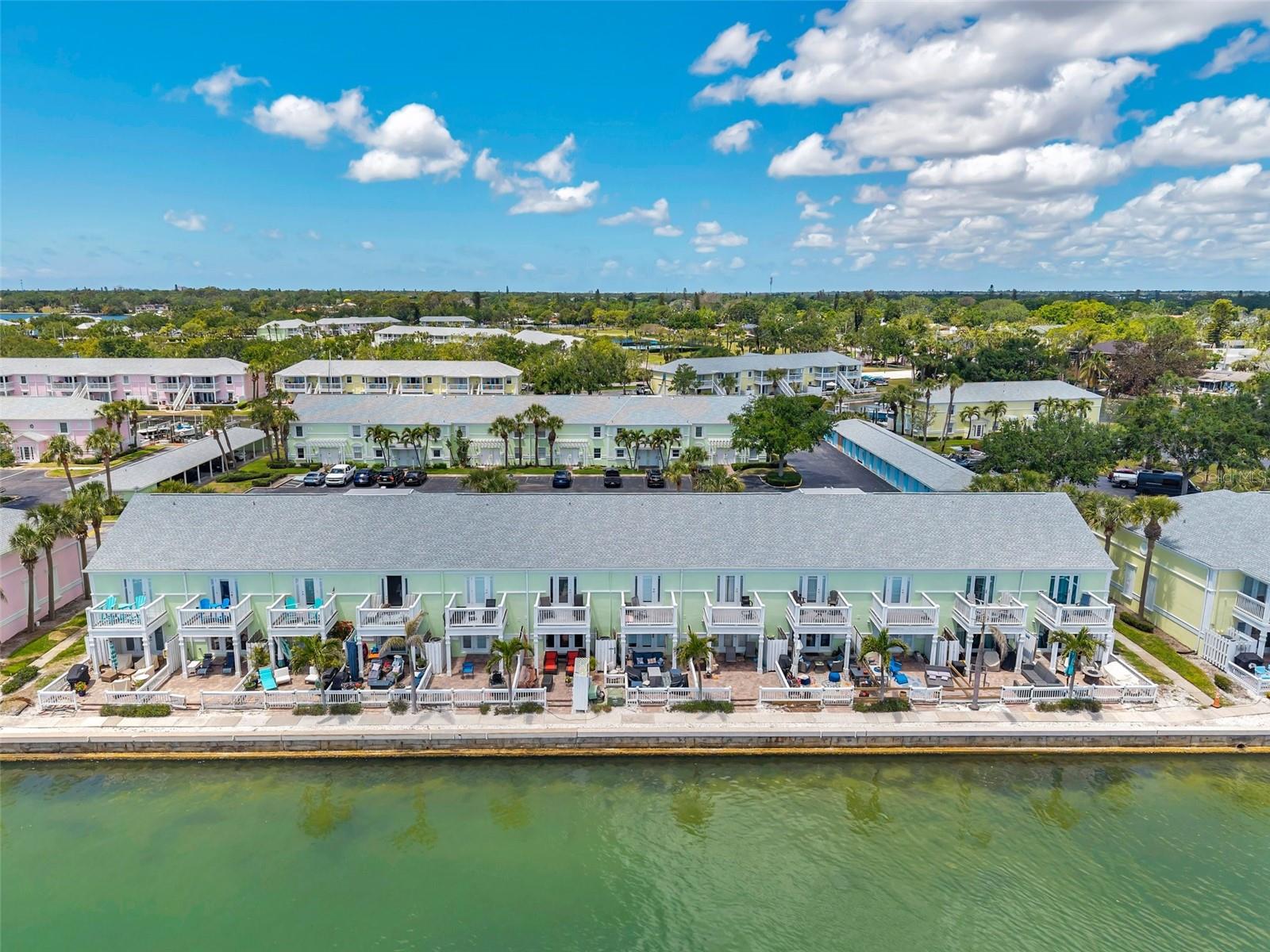 4768 COQUINA KEY DR SE, ST PETERSBURG, FL — photo 108