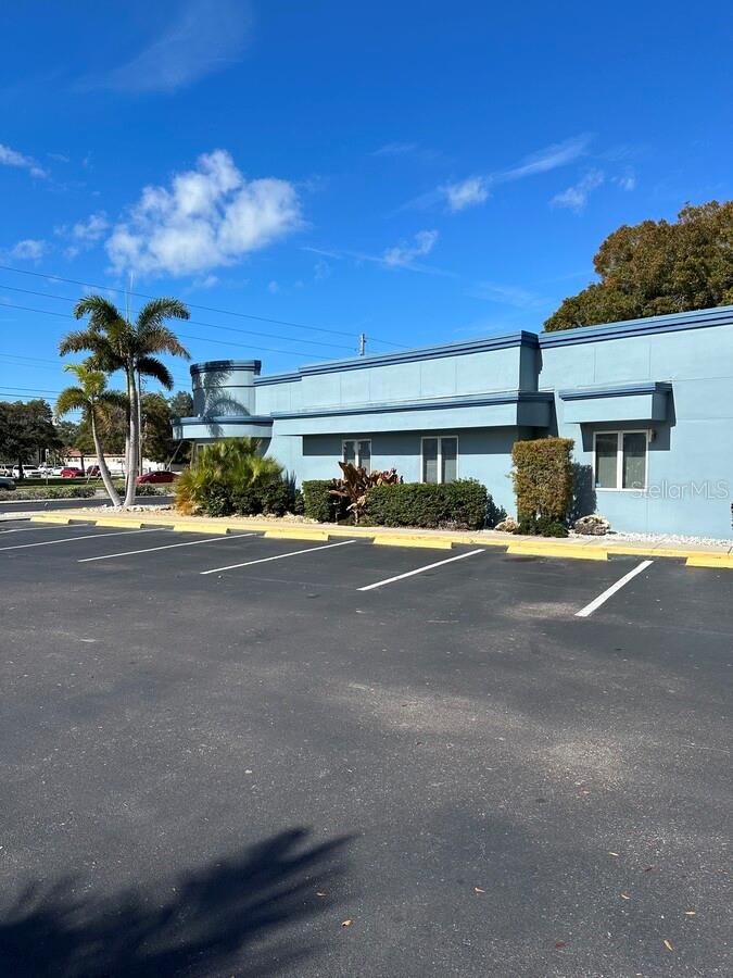 7641 66TH ST N, PINELLAS PARK, FL — photo 2