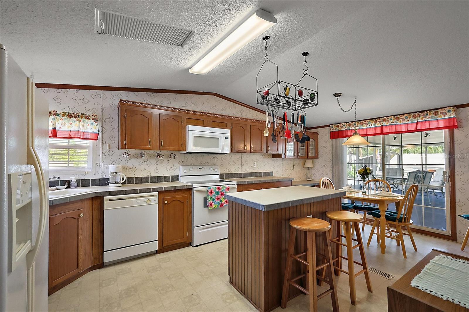 37945 MONTICELLO ST, LEESBURG, FL — photo 28
