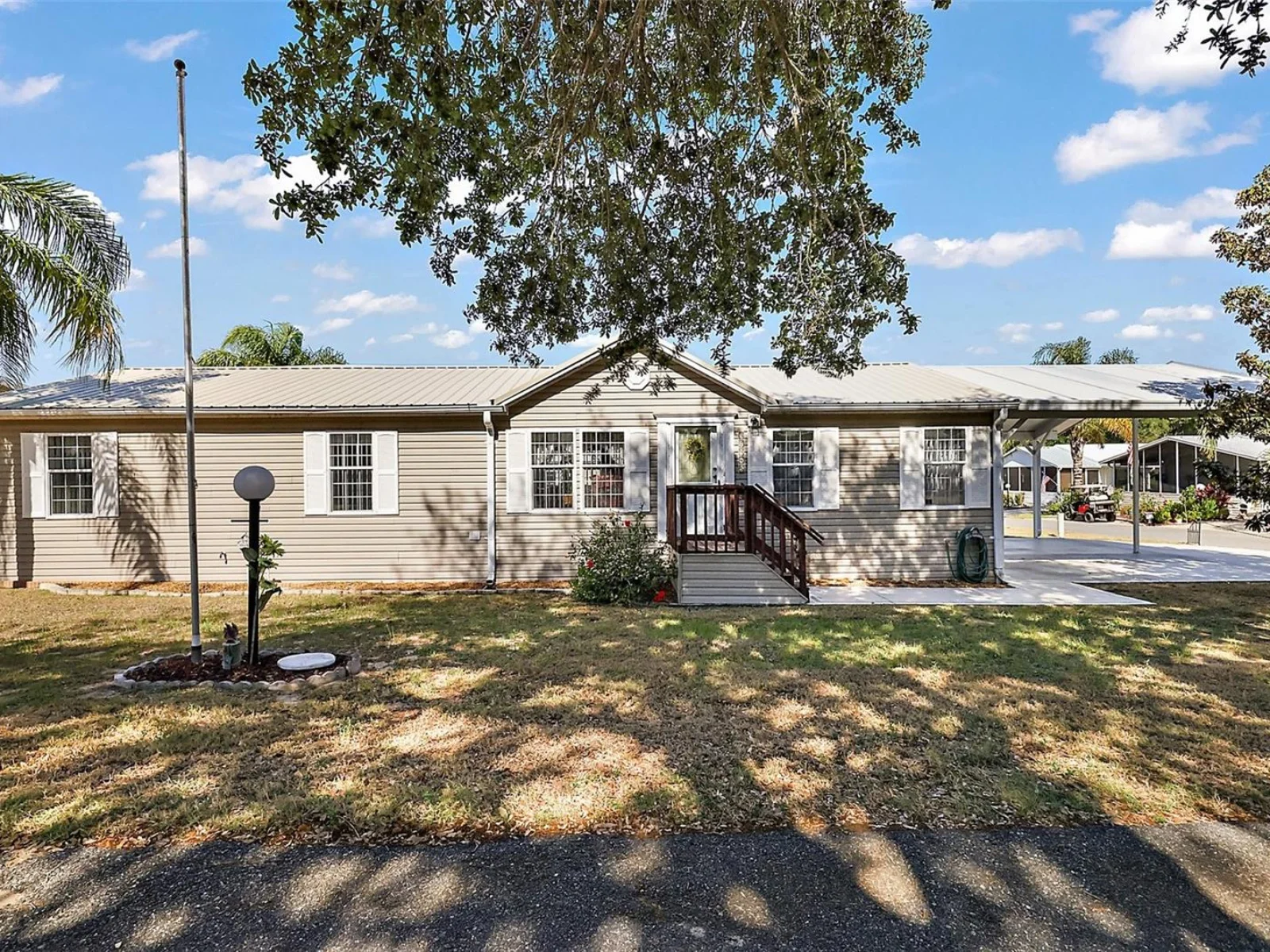 37945 MONTICELLO ST, LEESBURG, FL — photo 1