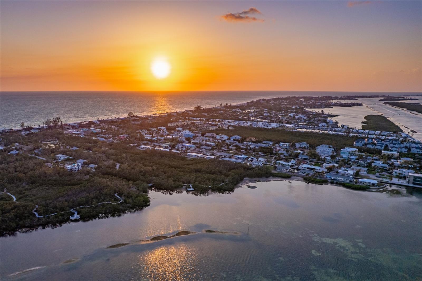 560 GULF BAY RD, LONGBOAT KEY, FL — photo 6