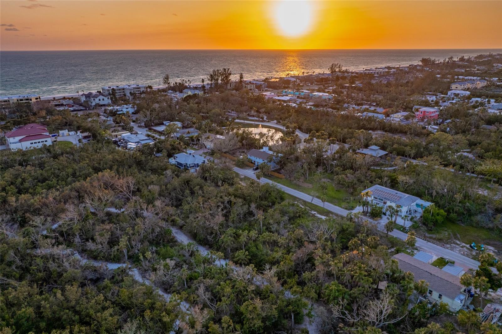 560 GULF BAY RD, LONGBOAT KEY, FL — photo 15