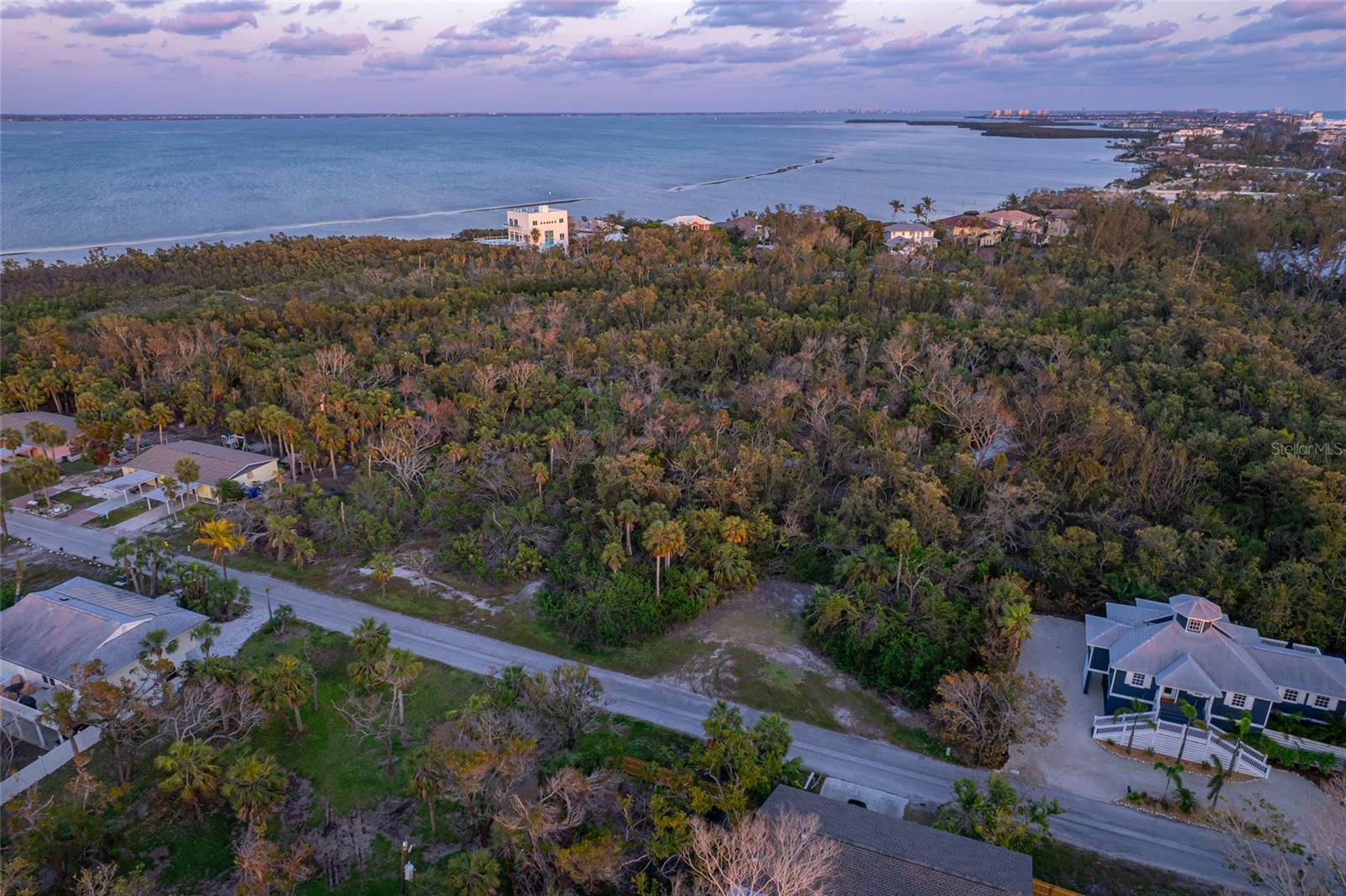 560 GULF BAY RD, LONGBOAT KEY, FL — photo 18