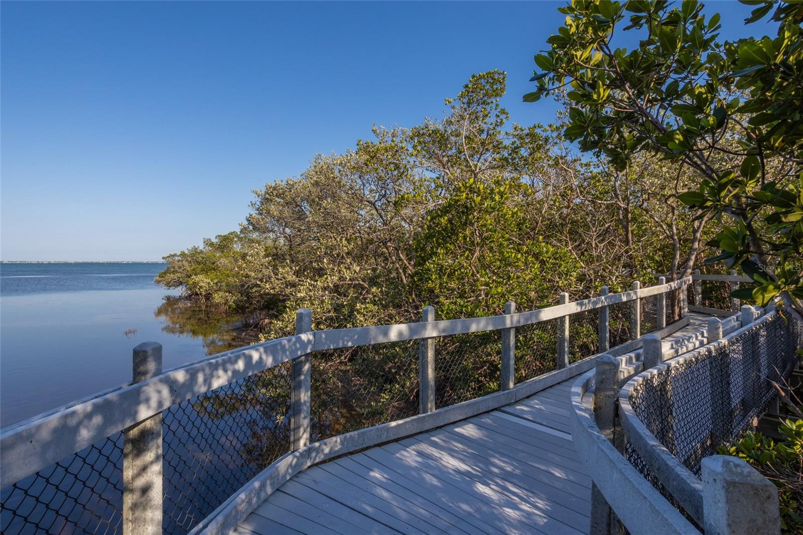 560 GULF BAY RD, LONGBOAT KEY, FL — photo 21