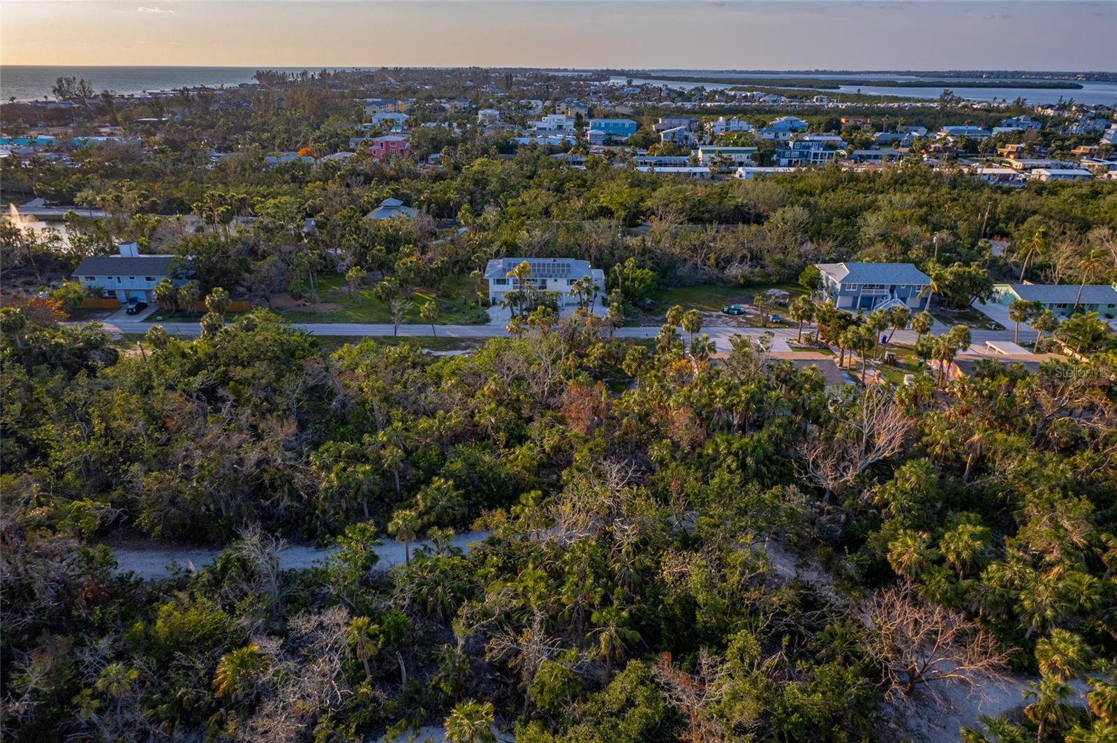 560 GULF BAY RD, LONGBOAT KEY, FL — photo 23