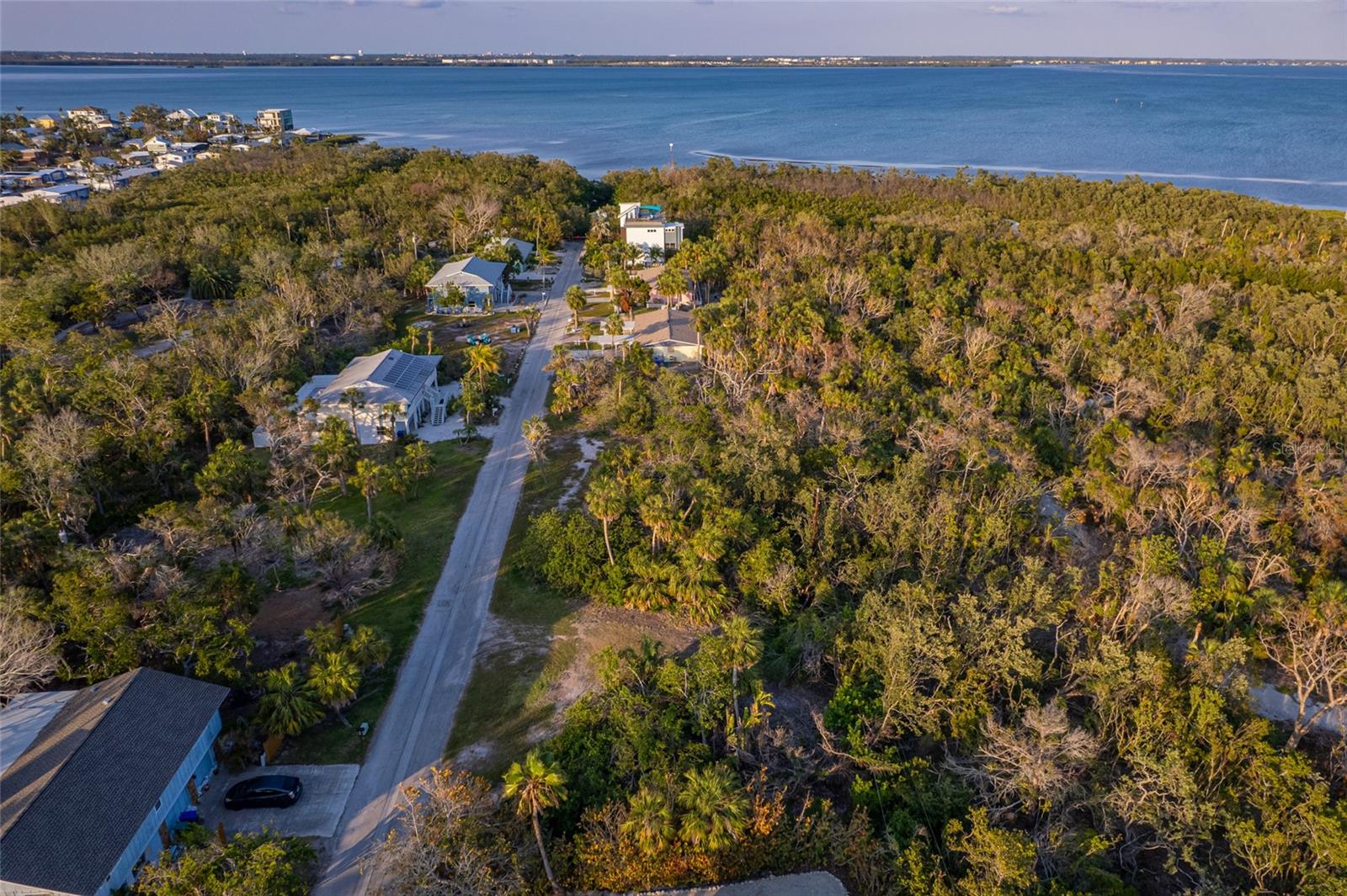 560 GULF BAY RD, LONGBOAT KEY, FL — photo 25