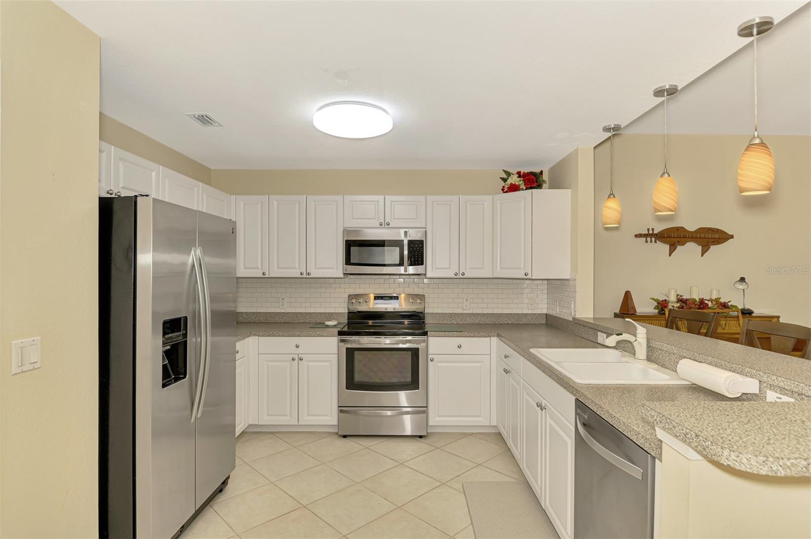 3433 GRAND VISTA CT #102, PORT CHARLOTTE, FL — photo 11