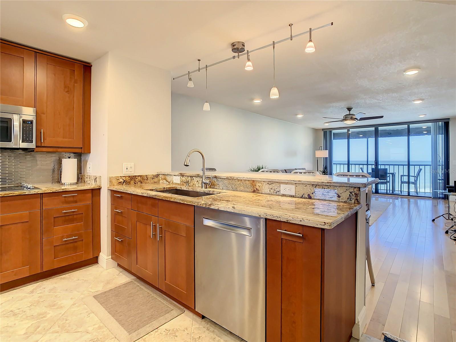 18304 GULF BLVD #516, REDINGTON SHORES, FL — photo 12