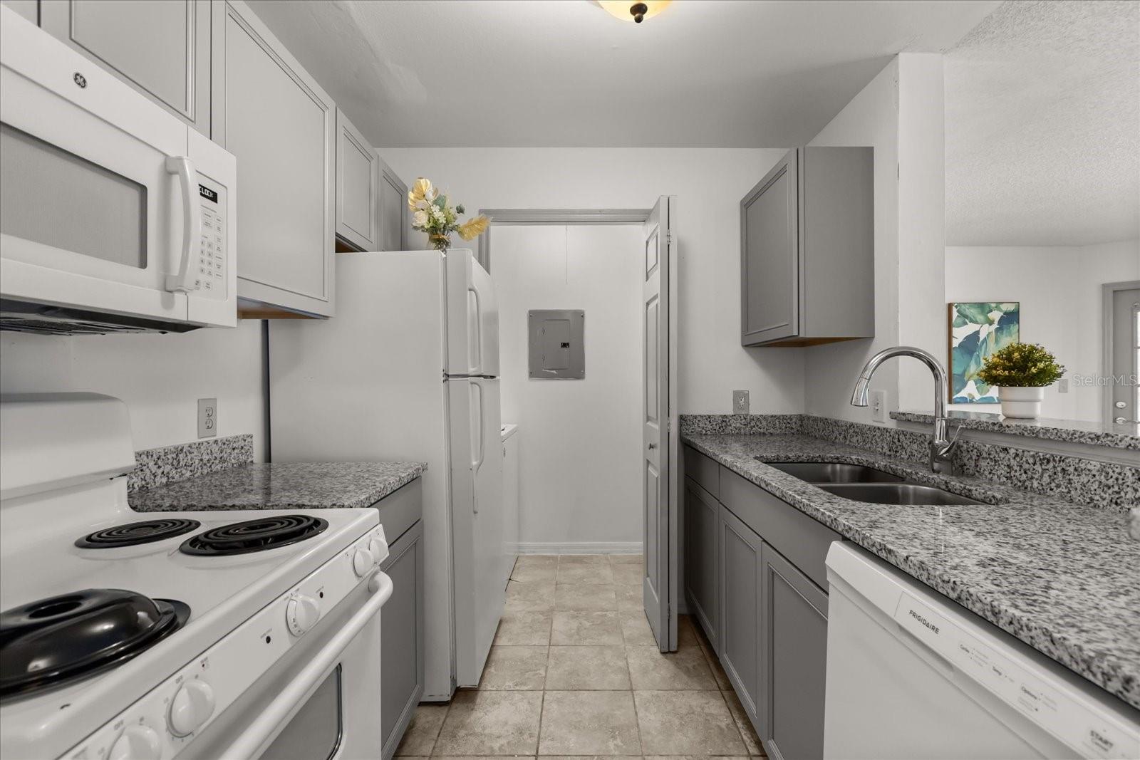 6178 WESTGATE DR #101, ORLANDO, FL — photo 10