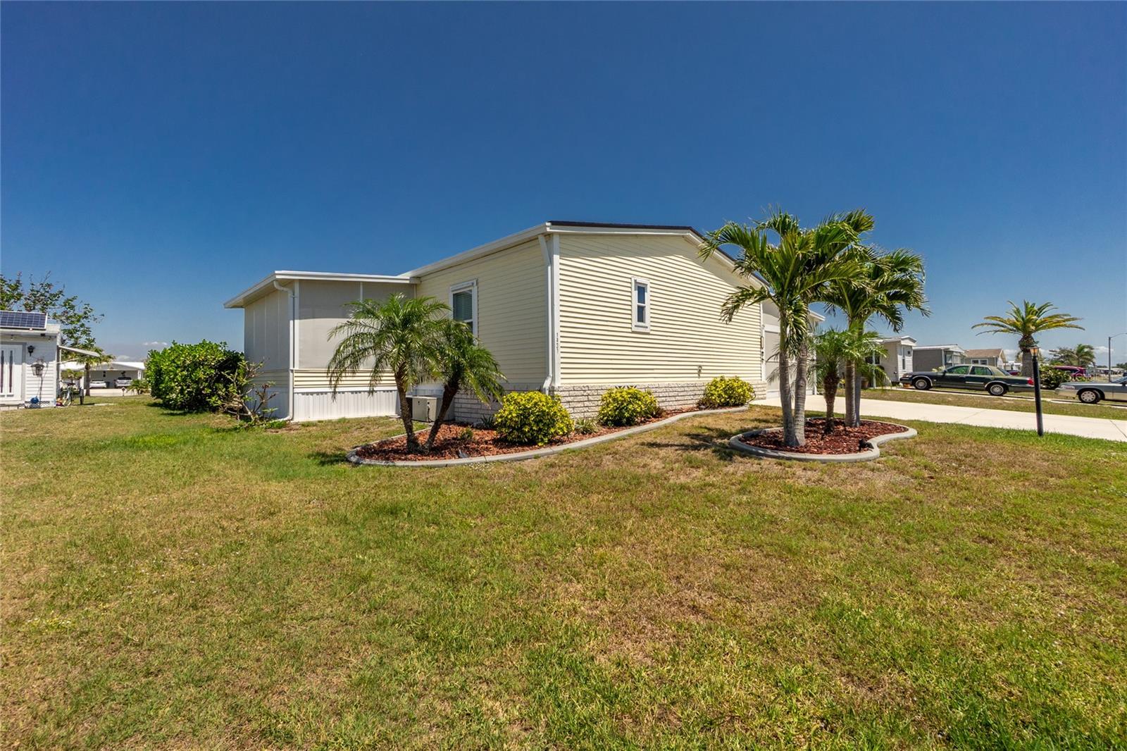 1431 SANDERLING DR, ENGLEWOOD, FL — photo 2