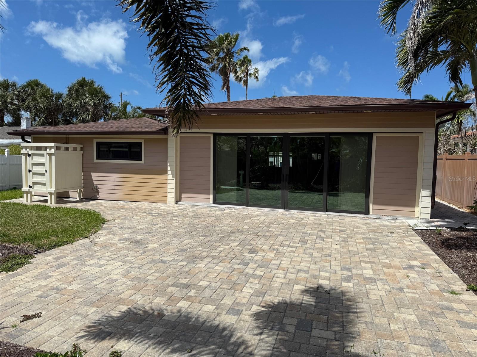 833 LANTANA AVE, CLEARWATER BEACH, FL — photo 4