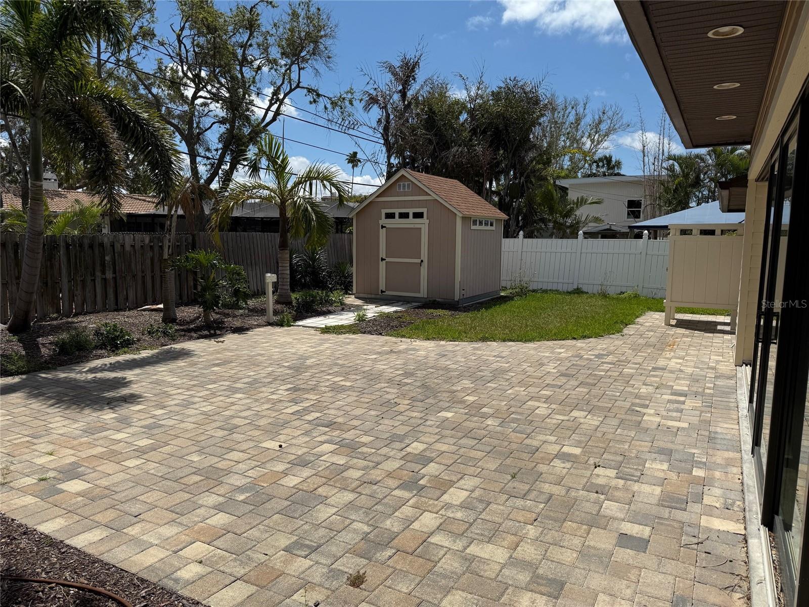 833 LANTANA AVE, CLEARWATER BEACH, FL — photo 7