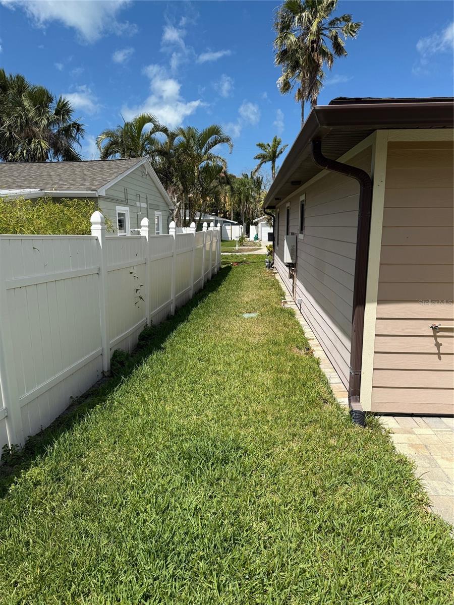 833 LANTANA AVE, CLEARWATER BEACH, FL — photo 11