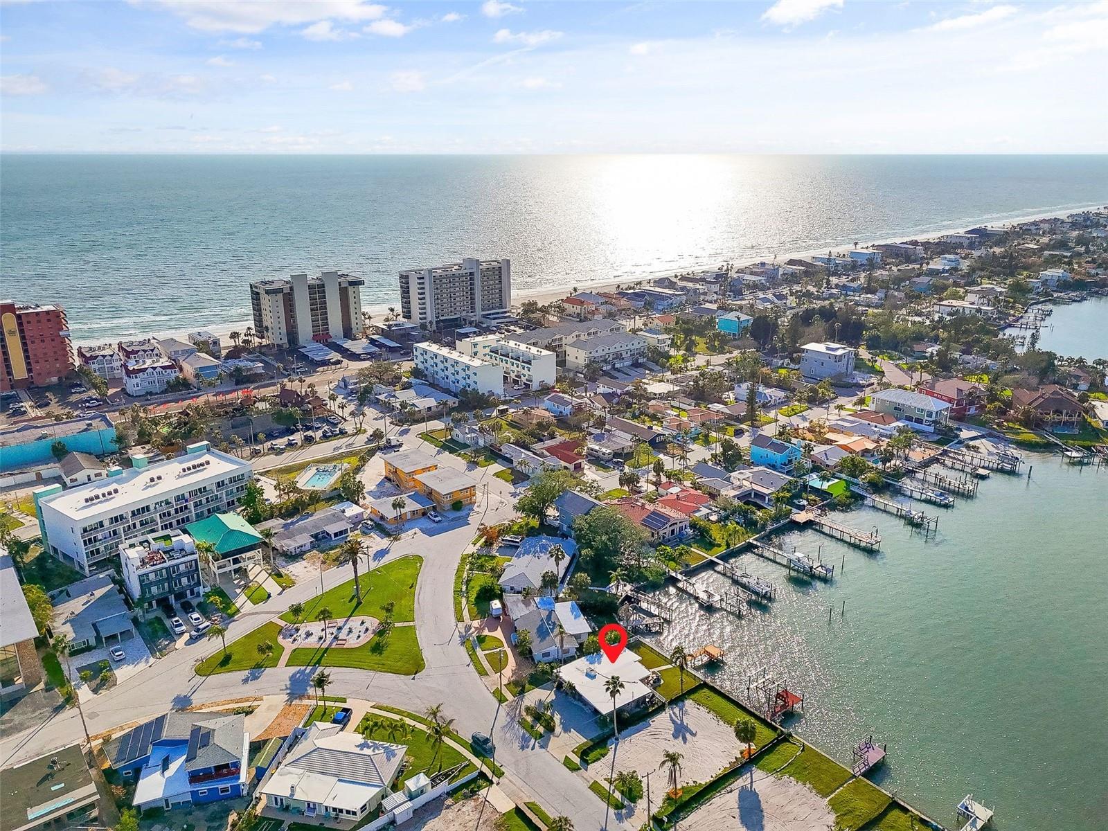 15305 HARBOR DR, MADEIRA BEACH, FL