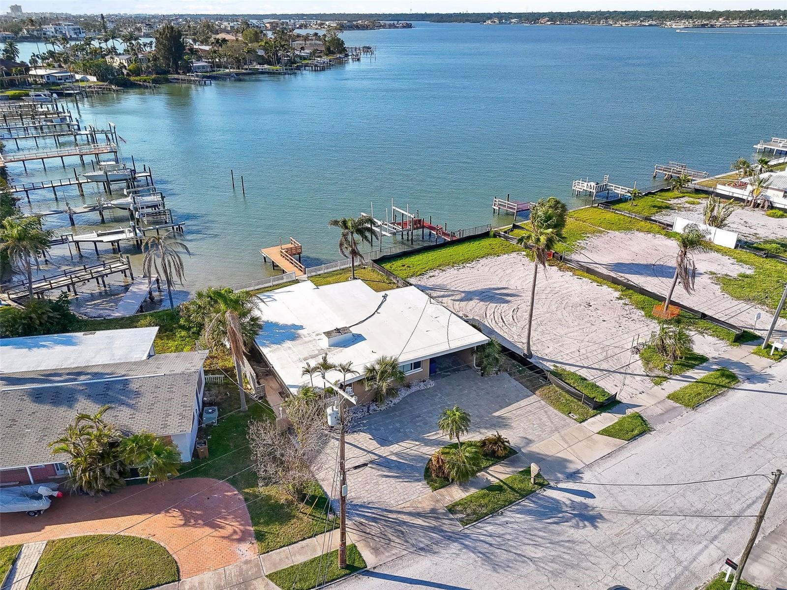 15305 HARBOR DR, MADEIRA BEACH, FL — photo 11