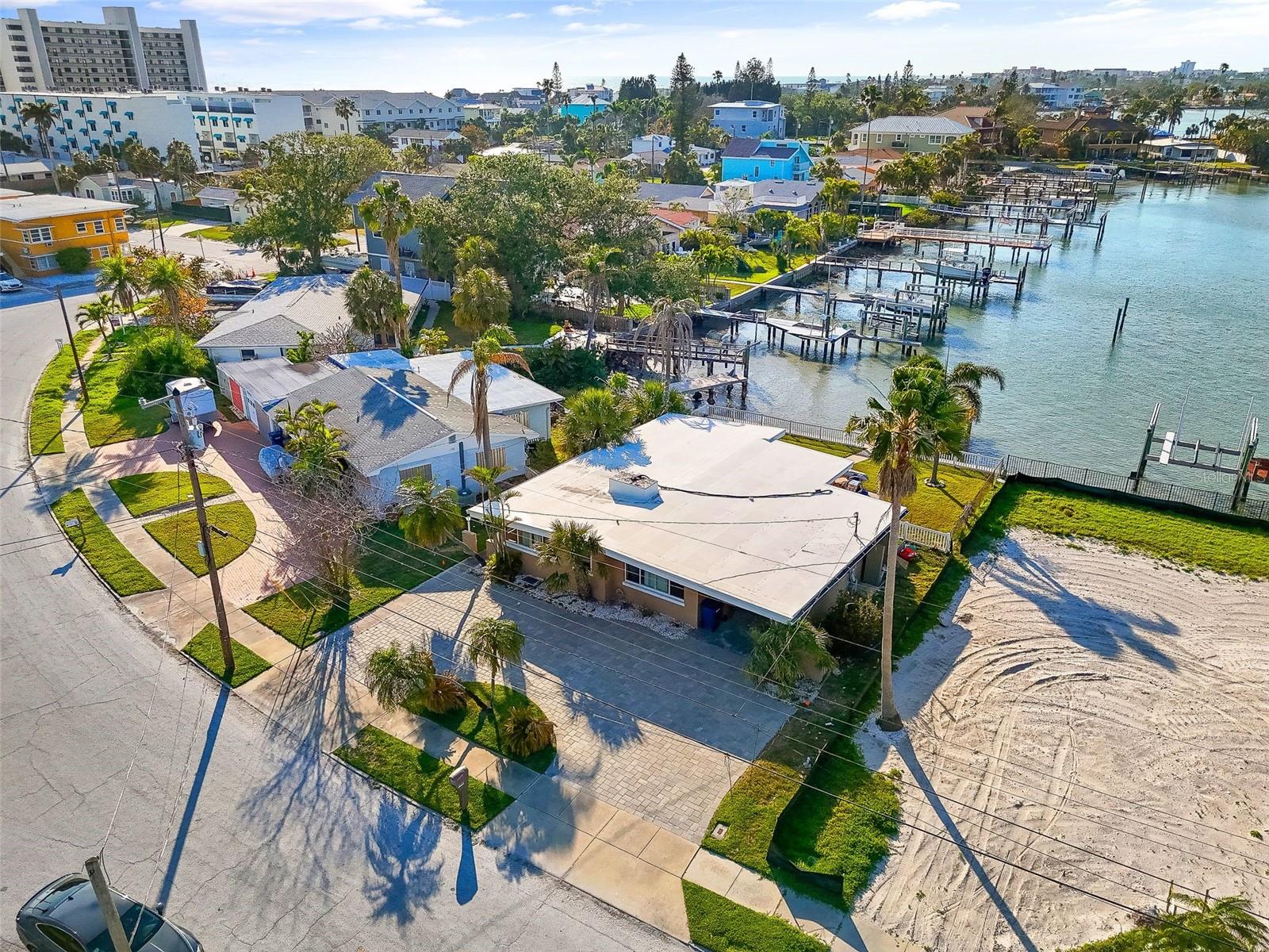 15305 HARBOR DR, MADEIRA BEACH, FL — photo 12